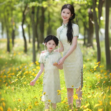 旗袍亲子装母女2024新款夏装改良国风中式亲子女童连衣裙绿色旗袍