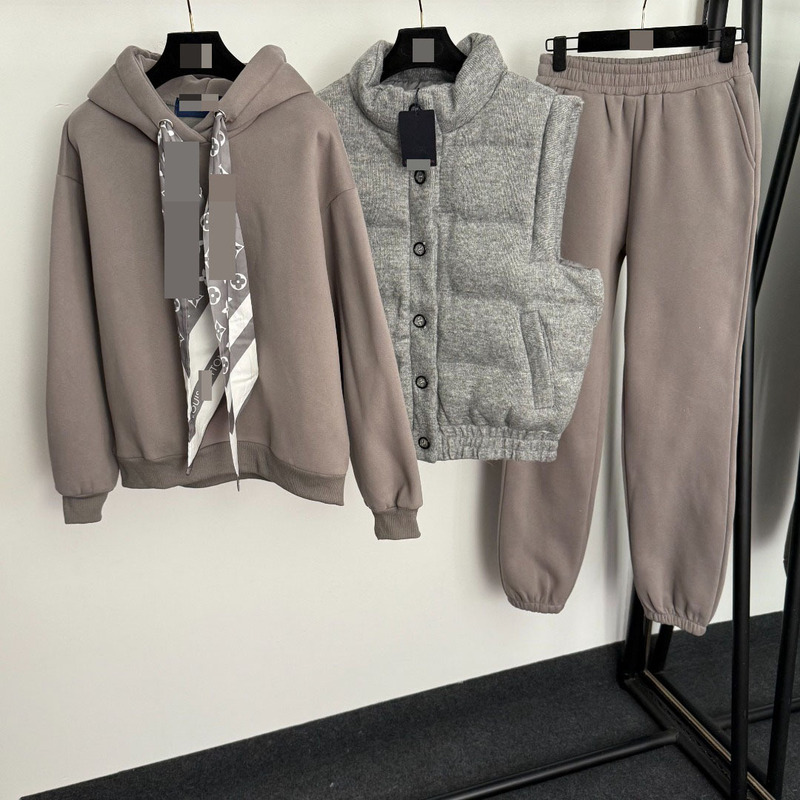 Three-Piece Suit Single-Breasted Cotton Vest Jacket + Presbyopic Tie + Velvet Sweatshirt + Elastic Waist Leggings Pants