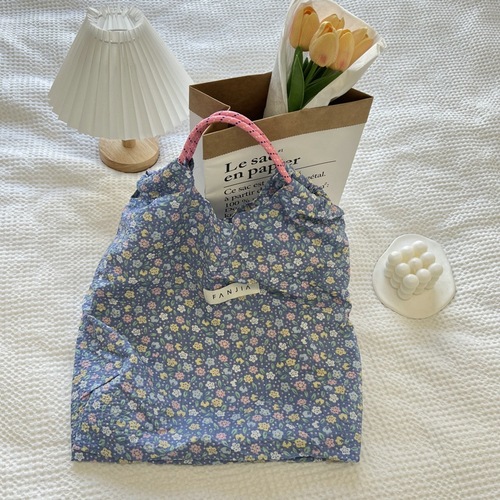 New Fashion Casual Large Capacity Women's Handbag with Small Flowers Spring and Summer Style Handbag from Dongdaemun, Korea