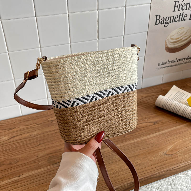 Stylish Women's Woven Bucket Bag Solid Colour European Style_voghion.com