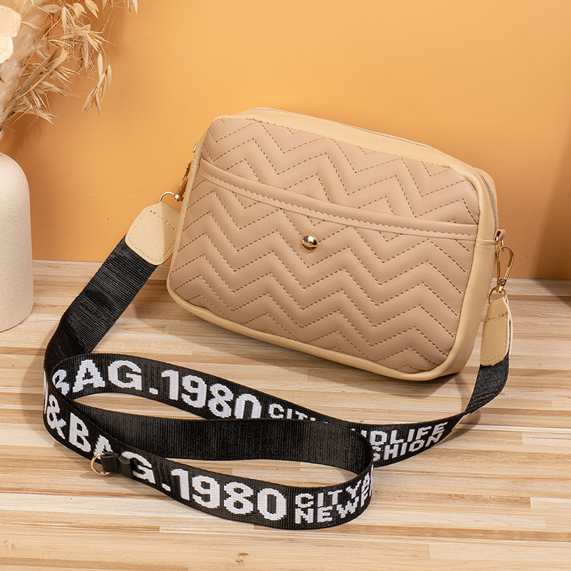 Women's Medium Pu Leather Waves Solid Color Streetwear Zipper Bag Sets display picture 29