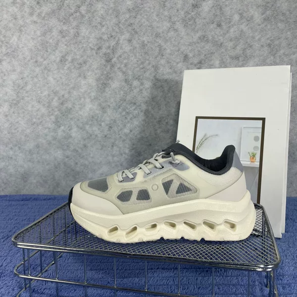 Top Lightweight Thick-Soled Casual Sports Shoes That Balance Performance and Are Suitable for Children's Daily Commuting and Short-Distance Jogging