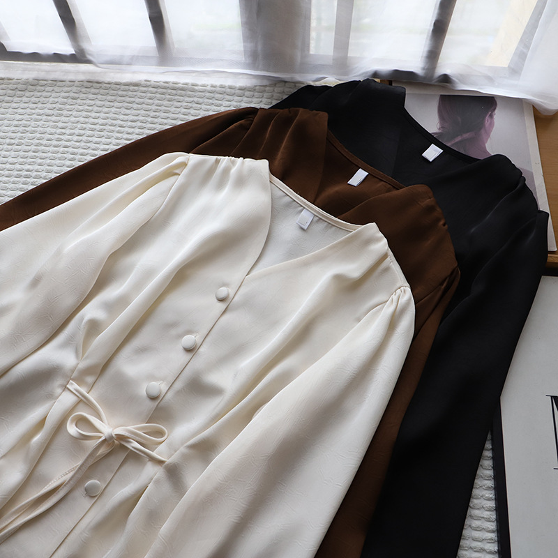 [Bizheng] 2024 Autumn New Temperament V-Neck Bubble Long Sleeve Shirt Women's Lace-Up Waist Joker 2289