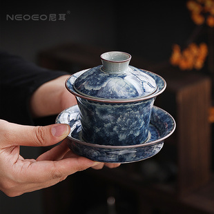 Blue and White Sancai Lidded Bowl Chinese Painting Style Tea Ceremony Aesthetics Hoverable Lidded Bowl for Personal Use and Gift Giving Chinese Style