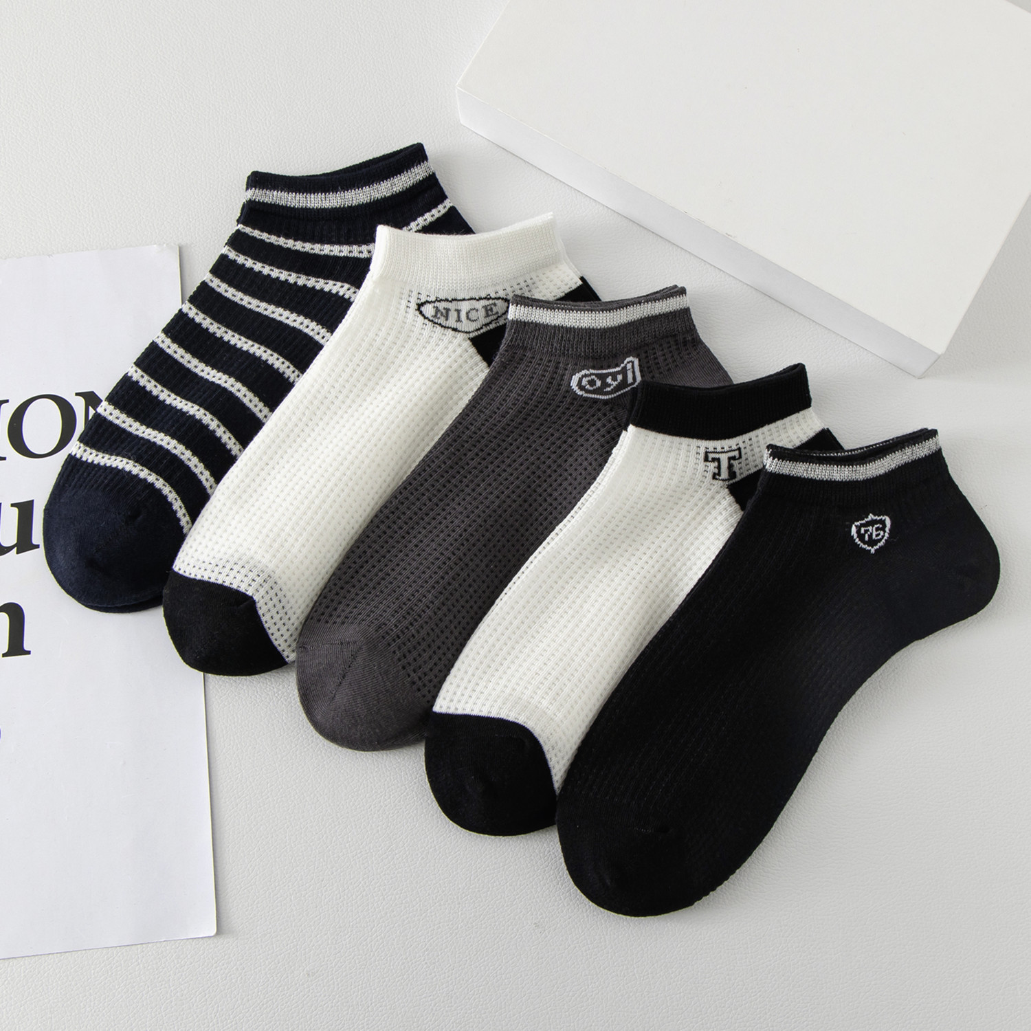 Calcetines de todo fósforo, absorbentes de sudor, transpirables, calcetines de algodón simples para hombres, calcetines deportivos para hombres, calcetines de red en blanco y negro de color sólido deportivo