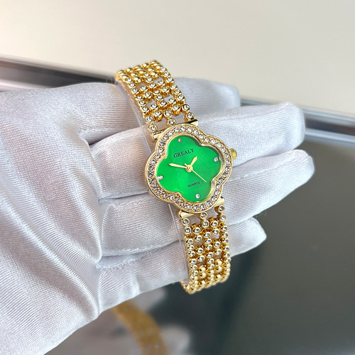 Four-leaf Clover Diamond-studded Quartz Watch for Women Live Stream Lady Manufacturer Wholesale Foreign Trade New Bracelet Watch