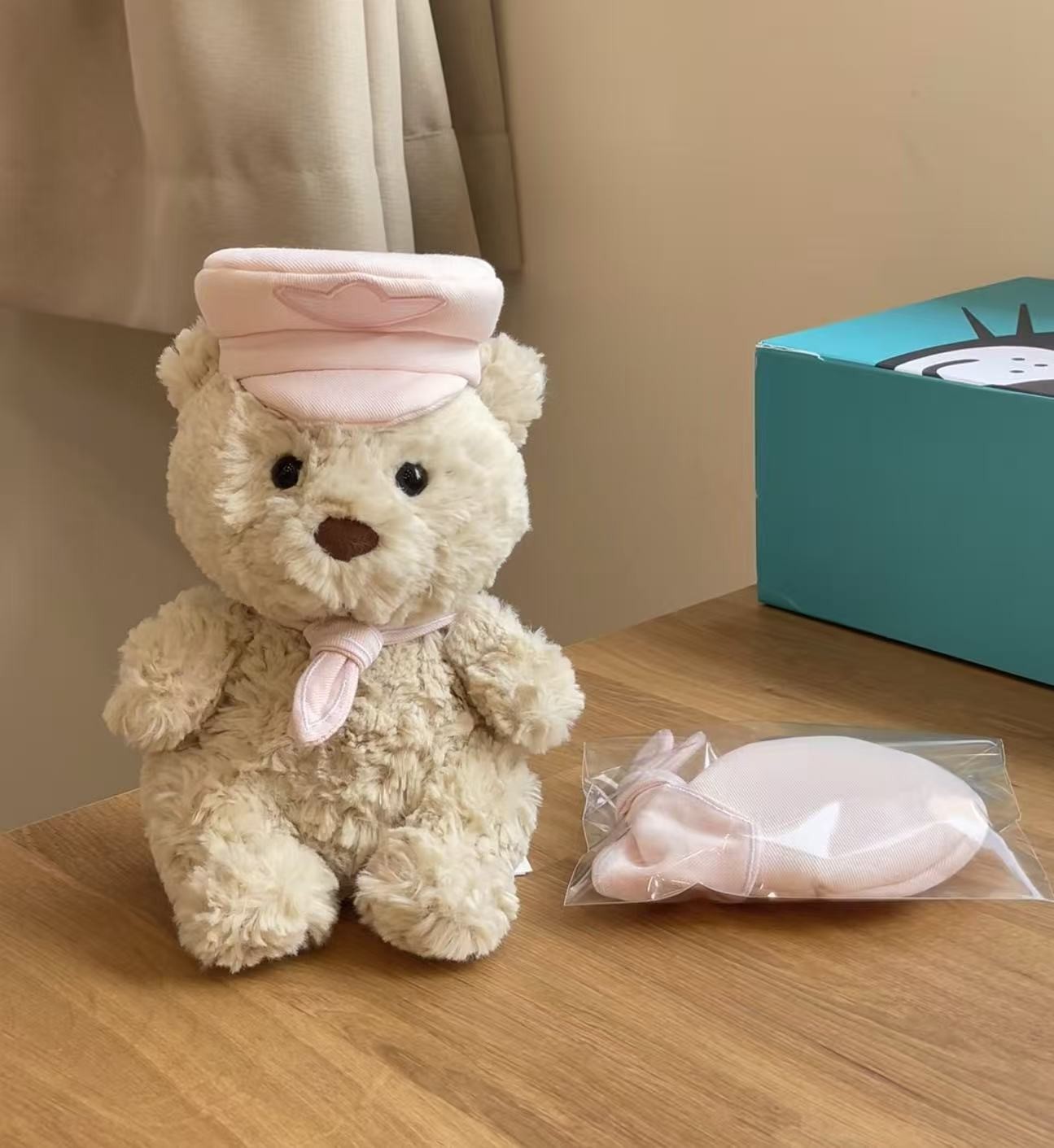 piloto de urso rosa / Modelo completo com três padrões (siga a coleção para receber um saco de pó)