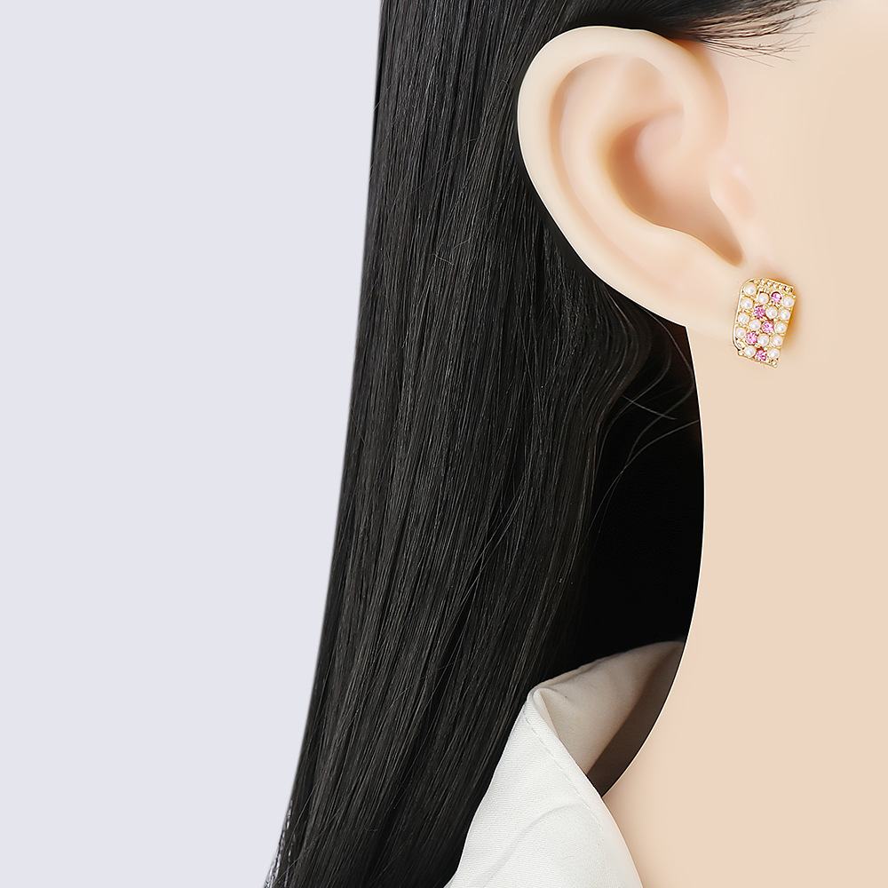 Women's Cute Novelty Animal Alloy Ear Studs Geometry Retro Inlaid Pearls Artificial Rhinestones Drop Earrings display picture 3