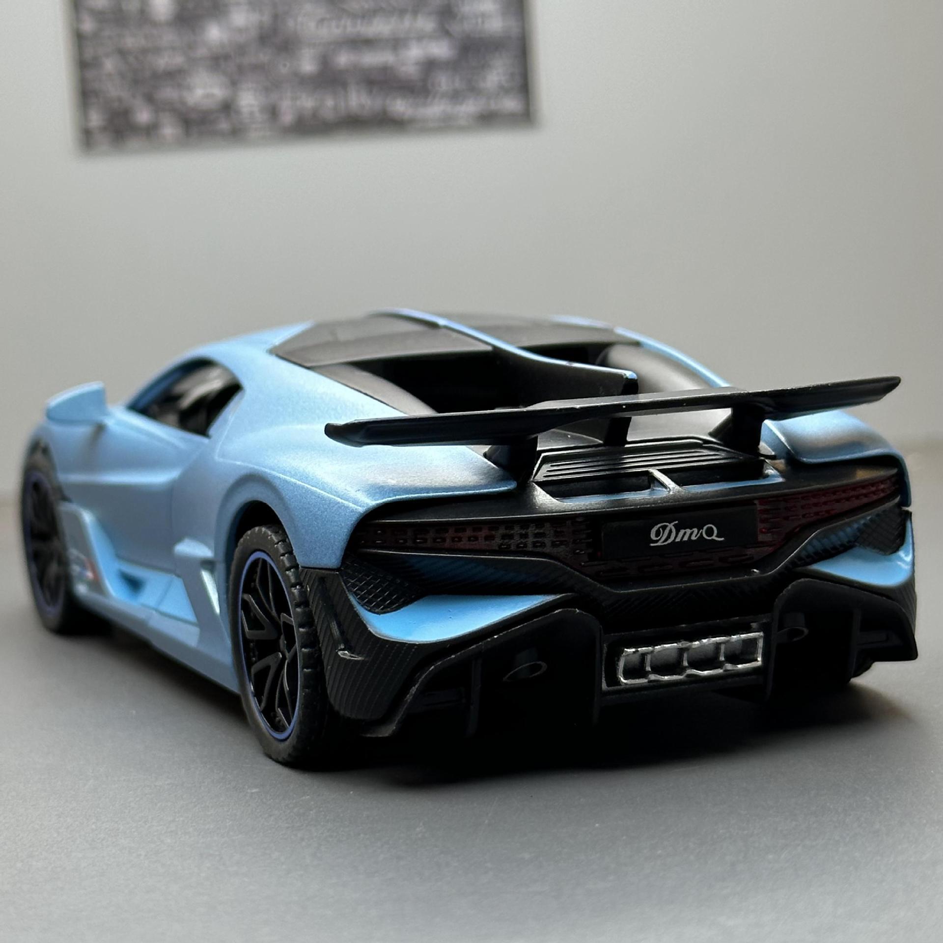 Xinao aleación coche modelo 1:32 bujia di Divo Super corriendo tire hacia atrás con sonido y luz juguete coche música modelo decoración colección