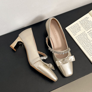 ��ʽ�͹Ž�ɫ���߸��\�چ�ЬŮ��2026�¿���ȹ�Ӱٴ�ܛ�׬�����Ь