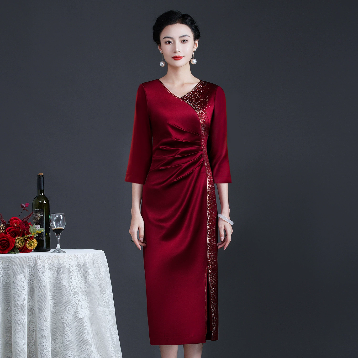 Шэньчжэнь бренд Cheongsam свадебный банкет Привет мама платье высокого класса банкет уксусная кислота красная свекровь юбка оптом