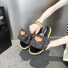 �ļ��¿�����朕���ħ�g�N��ЬŮ�⴩�r�з���ţ�в���Hһ����