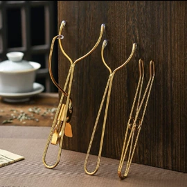 网漏、油格;蒸笼、蒸格;刨子、削皮器