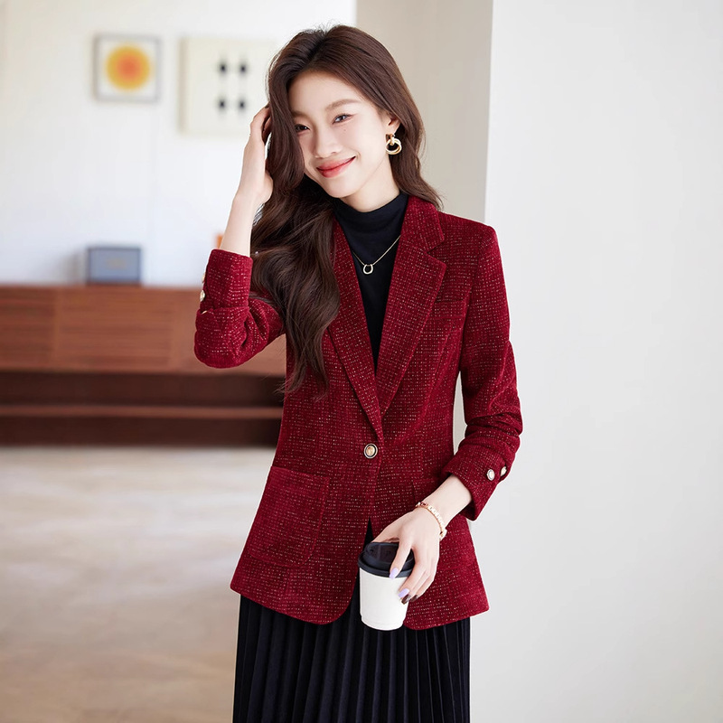 Corduroy Suit Jacket Women's Autumn and Winter 2024 New High-end Sense Fashion Top Velvet Bright Diamond Slim-fit Small Suit Corduroy Suit Jacket Women's Autumn and Winter 2024 New High-end Sense Fashion Top Velvet Bright Diamond Slim-fit Small Suit