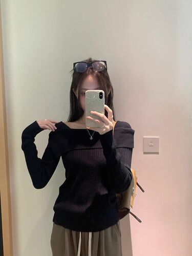 All-matching apricot color one-shoulder sweater for women with early autumn feel, super beautiful, slim, pure long-sleeved knitted top