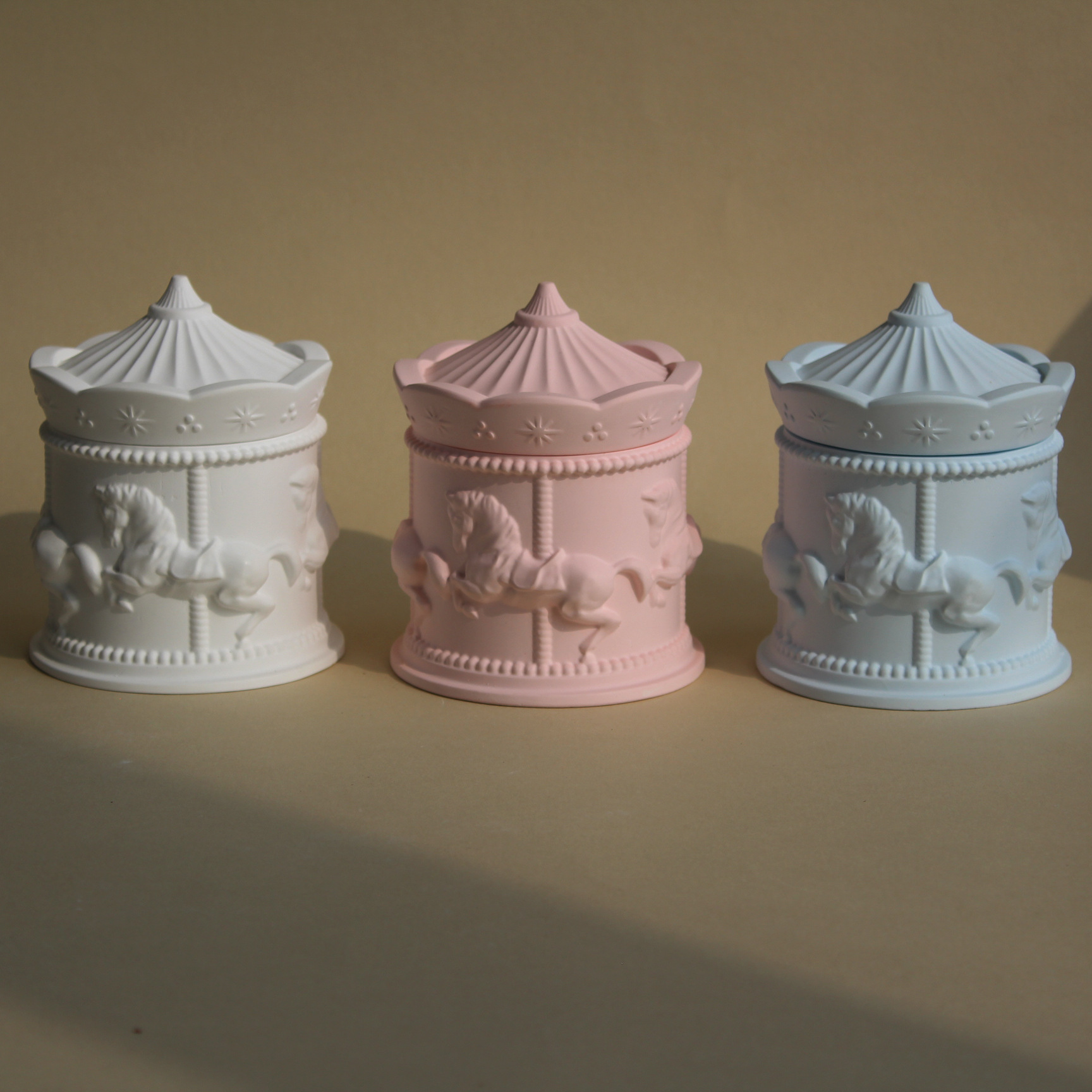 Pendentif en plâtre à la cire de soja naturelle, carrousel rotatif, cadeau souvenir, bougie d'aromathérapie, en stock_voghion.com