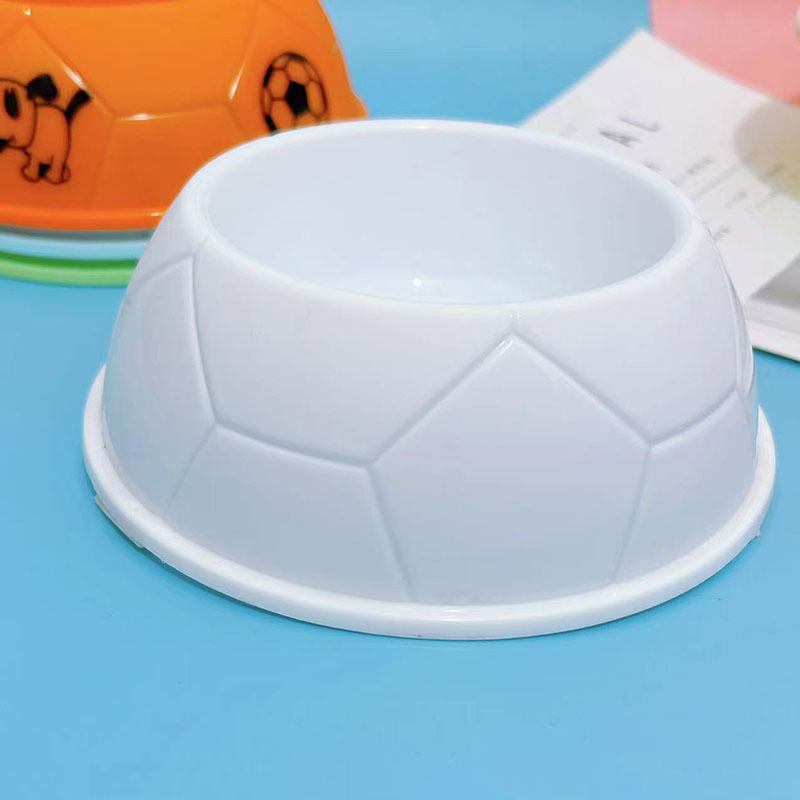 Tazón de fuente del animal doméstico en forma de fútbol tazón de fuente del perro del gato tazón de comida para perros engrosada de plástico antideslizante solo Tazón suministros de alimentos para mascotas