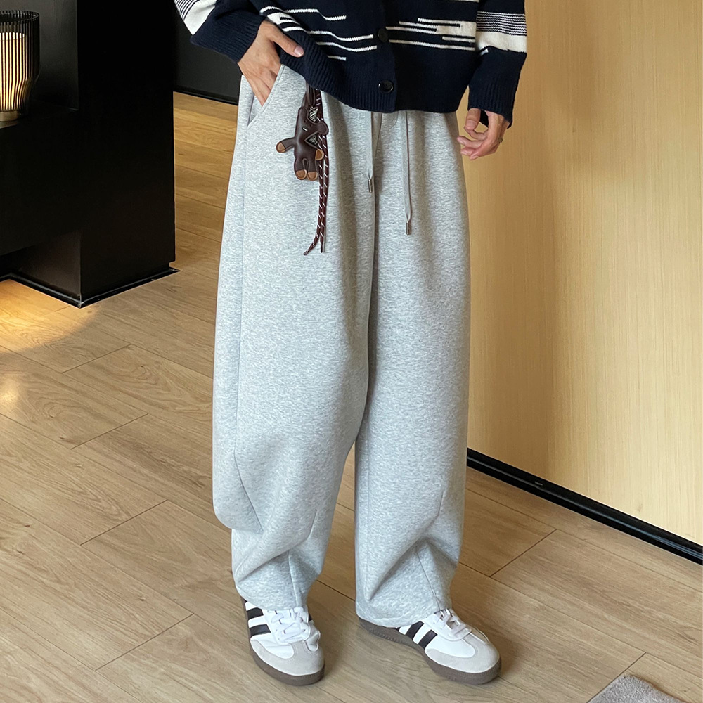 【重磅新品】秋宽松阔腿慵懒风百搭垂感卫裤配腊肠熊挂件男女同款