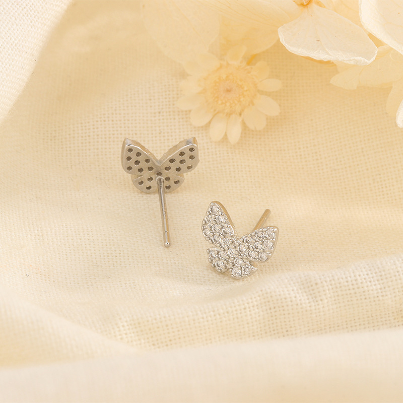 1 Pair Elegant Butterfly Inlay Copper Zircon Ear Studs display picture 3