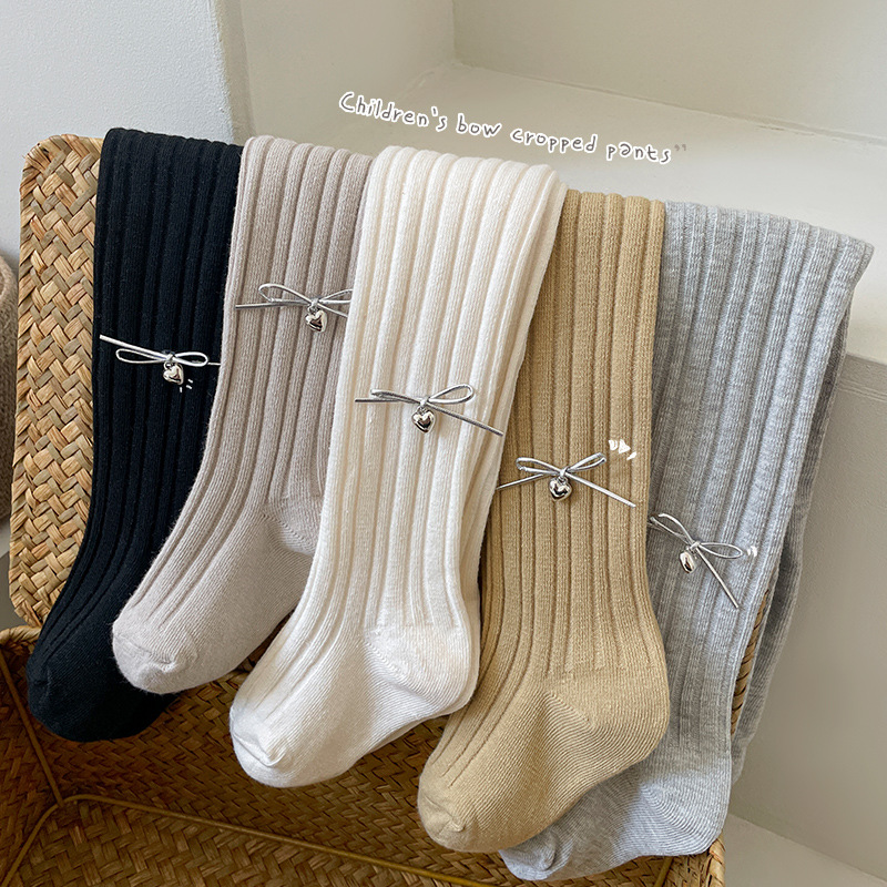 Demi-season children's knitted leggings
