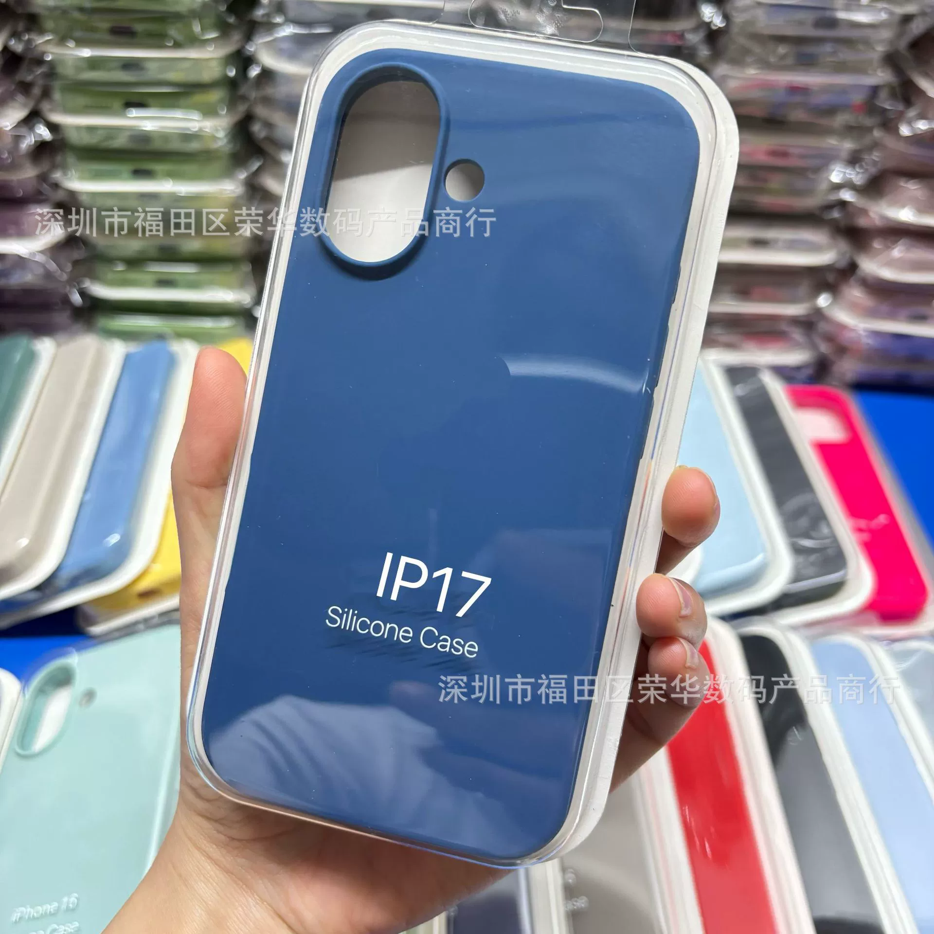 Чехол для телефона Apple iPhone17/iPhone17 Pro/iPhone17 Pro Max — жидкий силикон, кнопка камеры, защита от падений