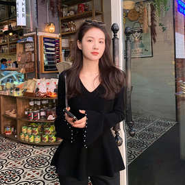 同款 举手投足间的女人味说的就是这件本尊 钻饰羊毛针织衫