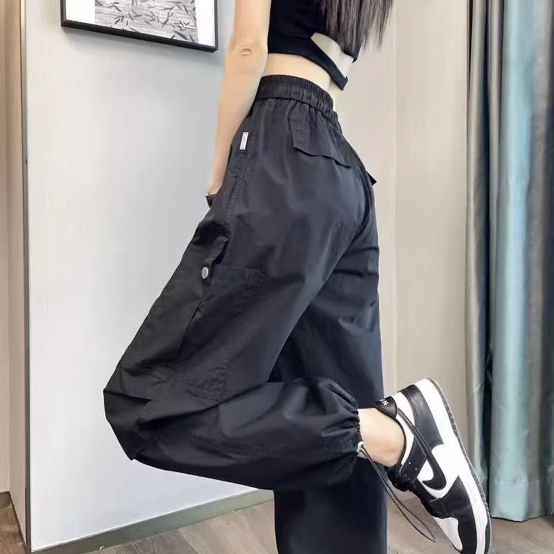 純色の工装のズボンの女性のタイプの2025新型の春の夏のレジャーの登山は街のクールな颯風のジャズのダンスのズボンを揚げます。|undefined