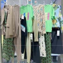 华丹尼香港品牌25秋专柜撤柜设计感高腰宽松大码女装石井尾货批发