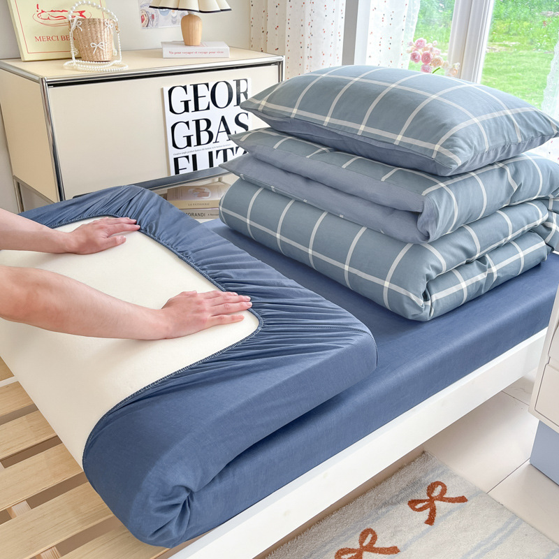 Dormitorio de estudiantes de algodón conjunto de tres piezas de cama 2025 nuevo edredón de algodón sábanas de cubierta de cuatro piezas de ropa de cama
