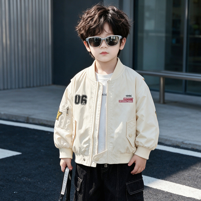 Boys' American-style baseball jacket 2026 autumn collection, printed stand-up collar aviator jacket, casual short top for older children Boys' American-style baseball jacket 2026 autumn collection, printed stand-up collar aviator jacket, casual short top for older children