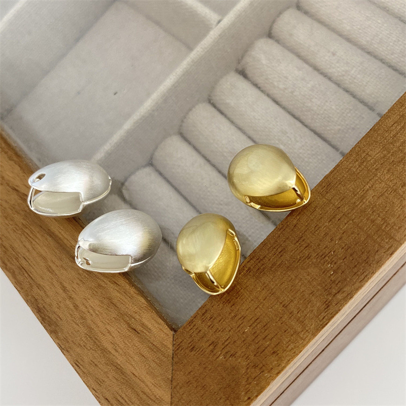 Simple Style Solid Color Copper Gold Plated Silver Plated Earrings 1 Pair