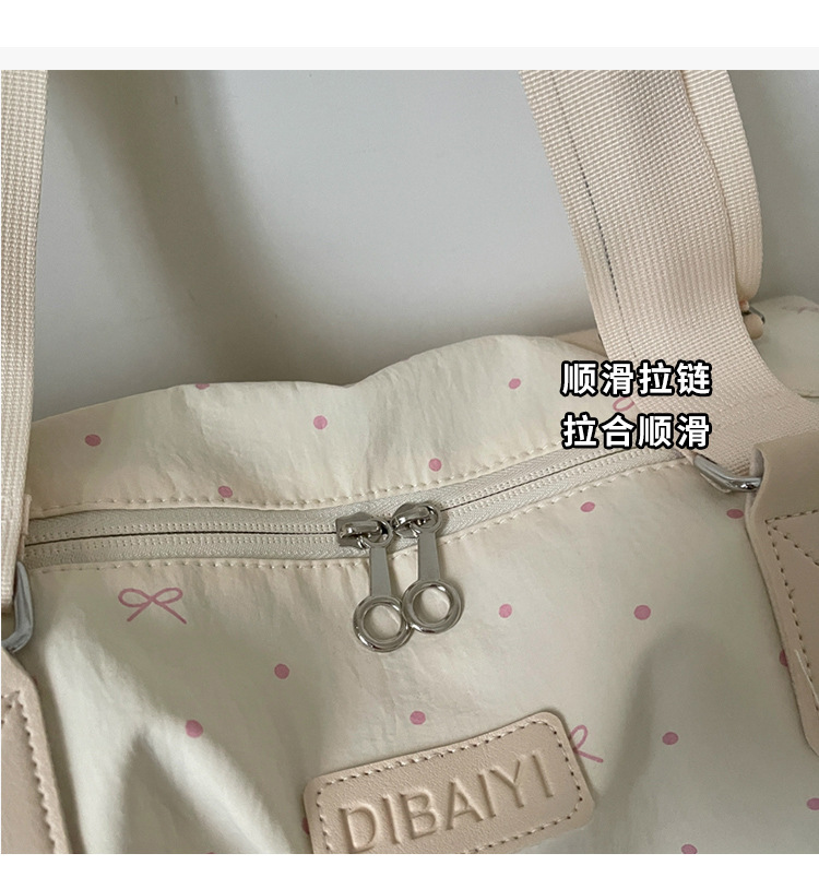 Lightweight large capacity travel bag, portable storage for business trips