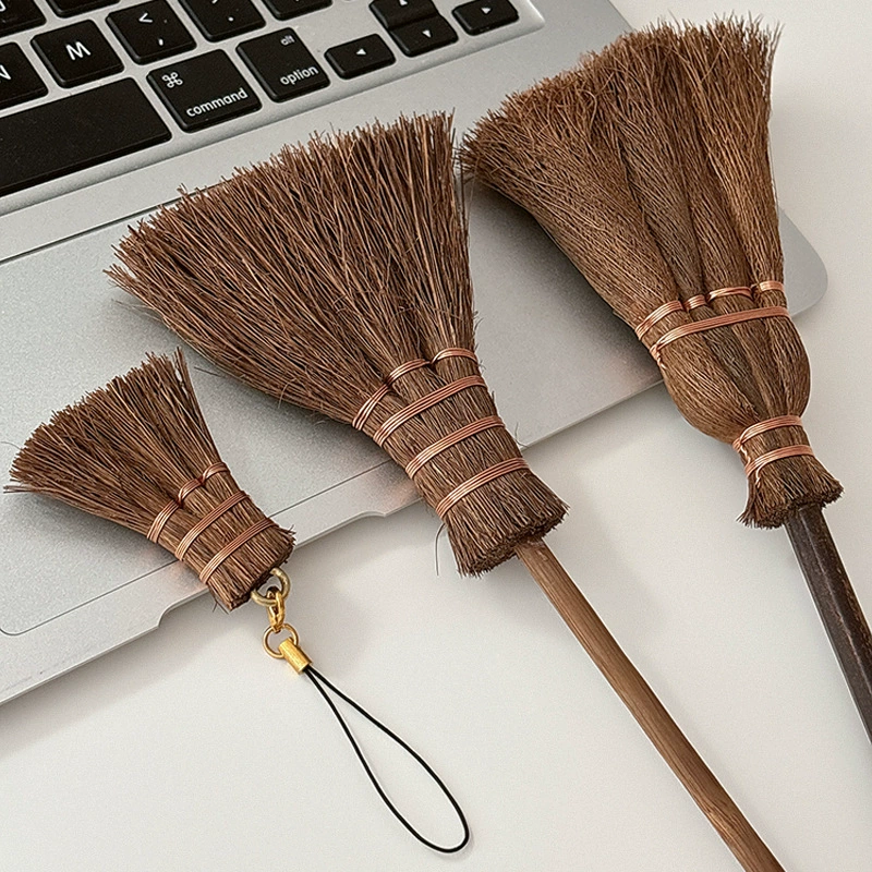 Настольная метла мини-компактная портативная метла клавиатура для чистки артефакт коричневого волоса креативный кулон щель для чистки щетки