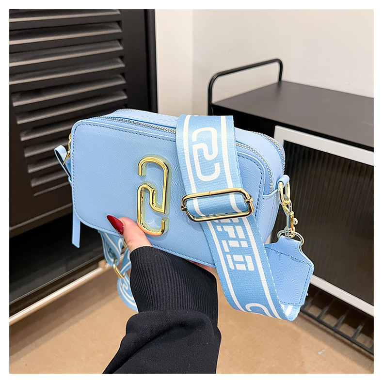 Comercio exterior transfronterizo 2025 nuevo bolso de cámara de moda simple y versátil europeo y americano, bolso de mensajero de diseño de nicho de tendencia