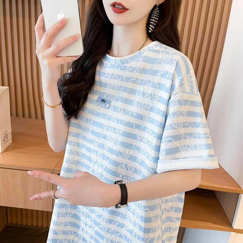 Beautiful Lace Jacquard Design T-Shirt for Women in Summer, Super Popular Contrasting Stripes, Age-Reducing, Loose, Western-Style Slimming Look Top