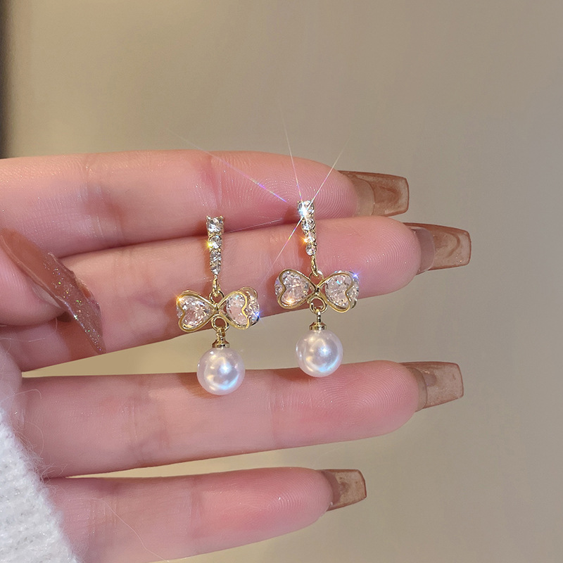 Retro universal elegant earrings with zircon pearl with bow