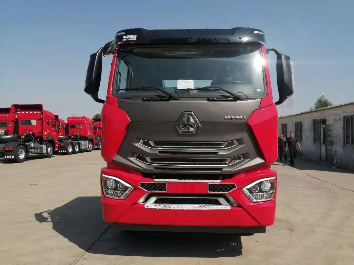 代理出口中国重汽豪瀚N豪沃E7国二牵引卡车18953179828