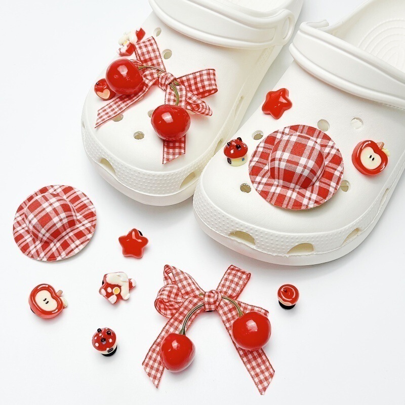 Hot-Selling Fashionable Red Checkered Cherry Hat Style Clogs with Removable Shoe Charms DIY Shoe Decorations