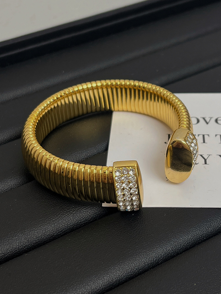 Streetwear C Shape Alloy Plating Inlay Artificial Diamond Women's Cuff Bracelets display picture 3