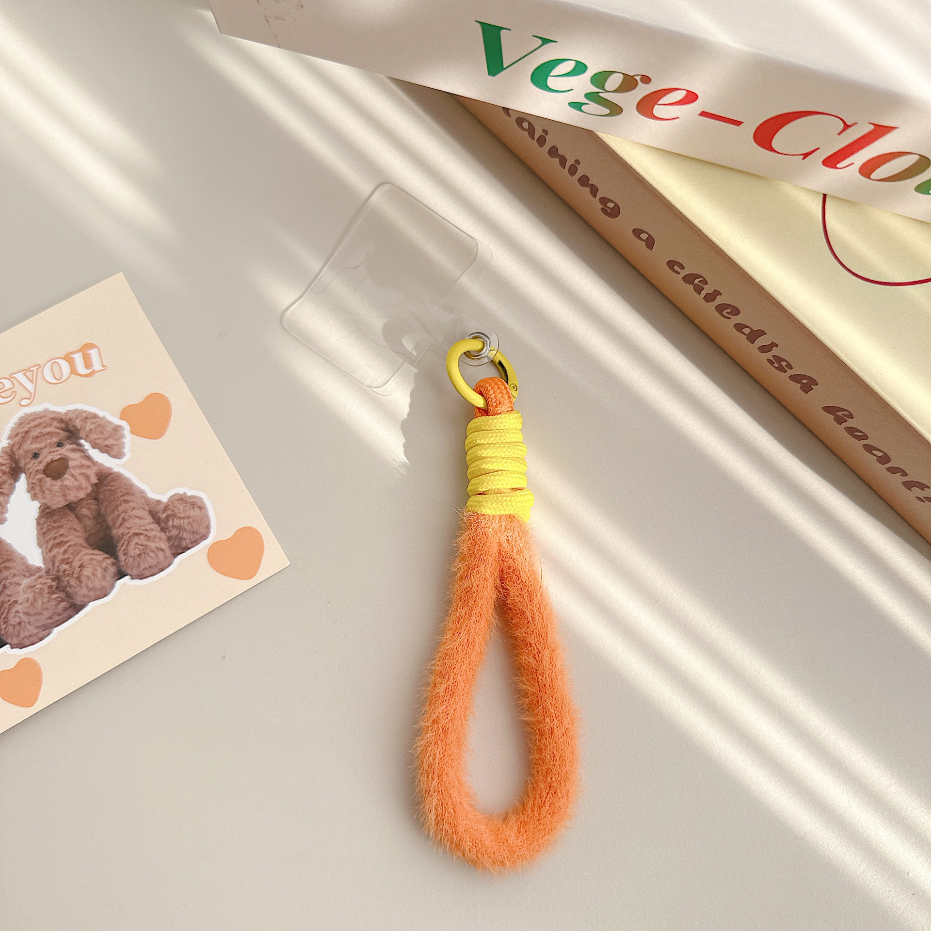 Otoño y invierno de peluche para teléfonos móviles colgantes de cámara de color llavero anti-perder pulsera cuerda bolsa trenzada corta colgante