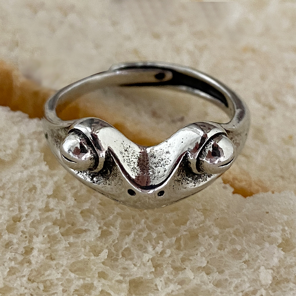 Retro Frog Garnet Ring Wholesale Nihaojewelry display picture 4