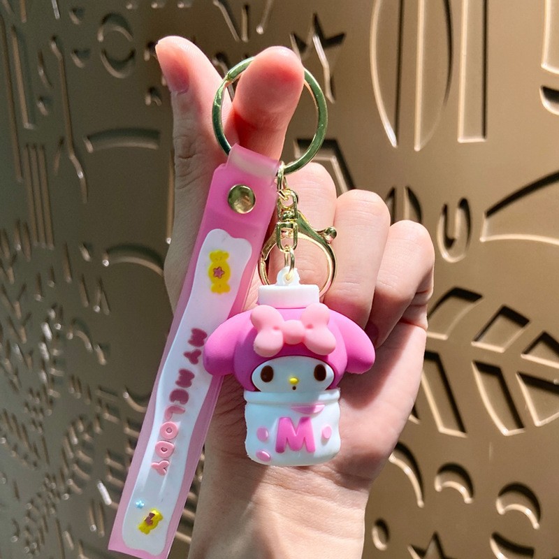 Llavero de dibujos animados de Sanrio con diseño de perro de orejas grandes, colgante, adorno de llavero de Kuromi, artículos pequeños, pequeño regalo