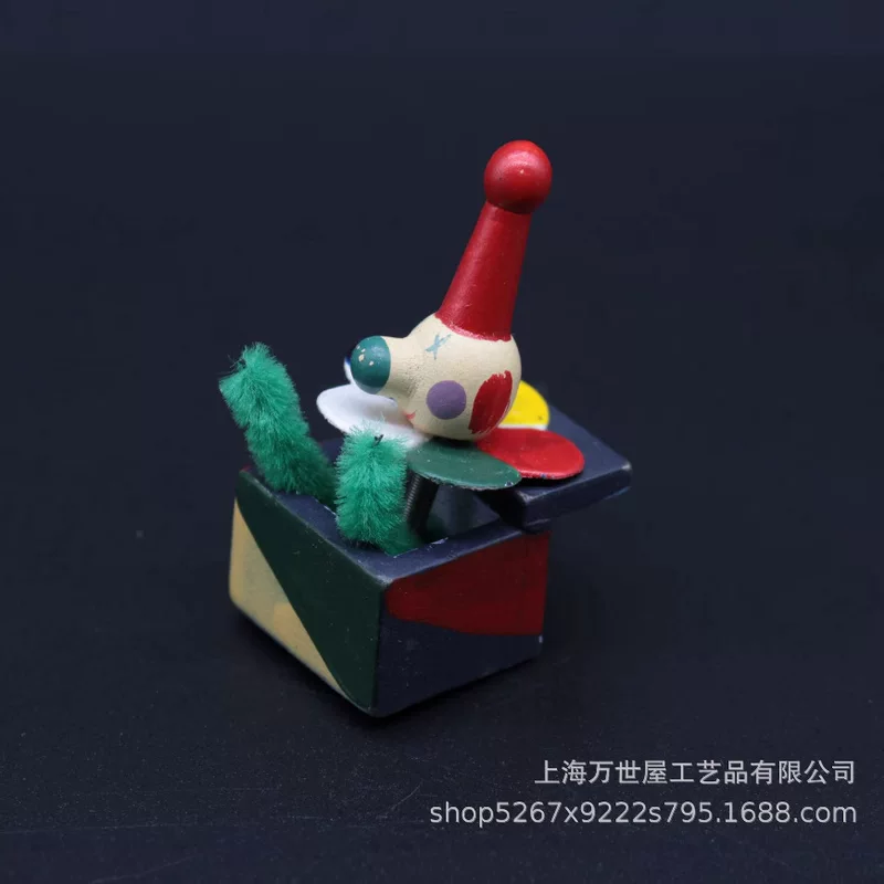 Small realistic doll house, wooden toy, scale 1:18