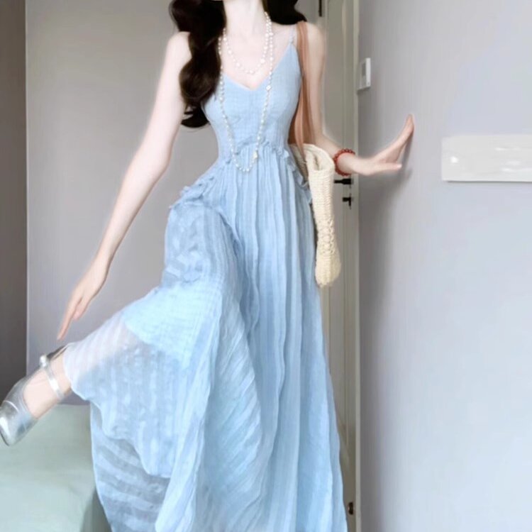 蓝色无袖吊带连衣裙子女夏季2025新款法式高级感海边度假沙滩长裙|undefined