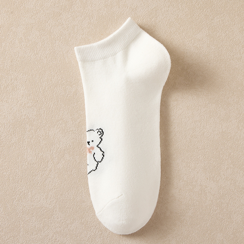 Zhuangyan calcetines al por mayor nuevo otoño blanco y negro versátil sin hueso calcetines de barco osos calcetines de alto valor de calcetines de mujer estrictamente seleccionados