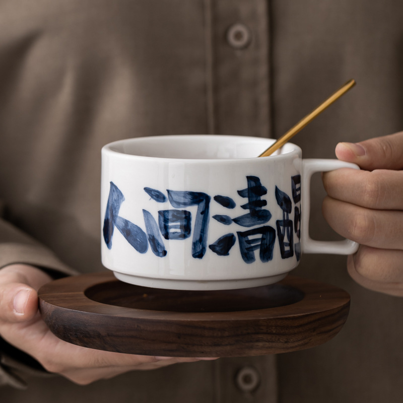 Taza de café americana Taza de cerámica pintada a mano Taza de escritura a mano Taza de agua de color bajo vidriado Conjunto personalizado Regalo de mano al por mayor