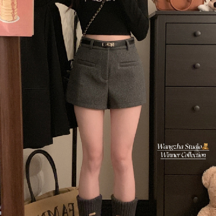 Pantalones cortos casuales negros calientes de lana con una palabra para mujeres nuevas botas de invierno de caída alta calentamiento gris