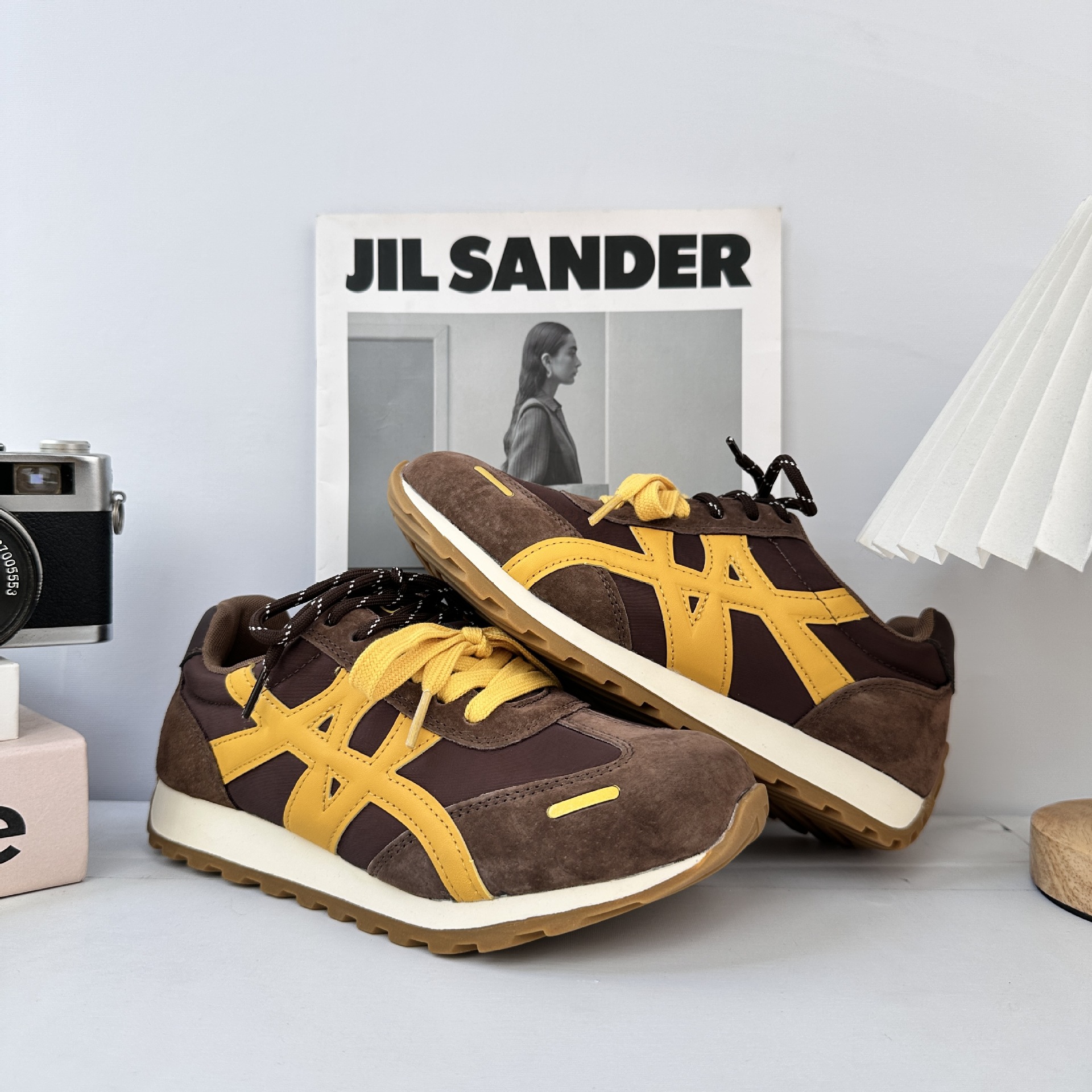 Retro nicho zapatos de entrenamiento para mujeres 2025 otoño nuevo tipo explosivo nicho suela gruesa multi-combinante zapatos casuales