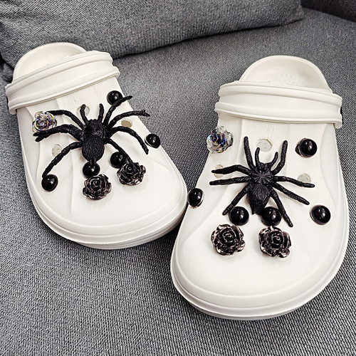 Spider suit dark hole shoes accessories punk ghost head beach shoes diy button jewelry accessories