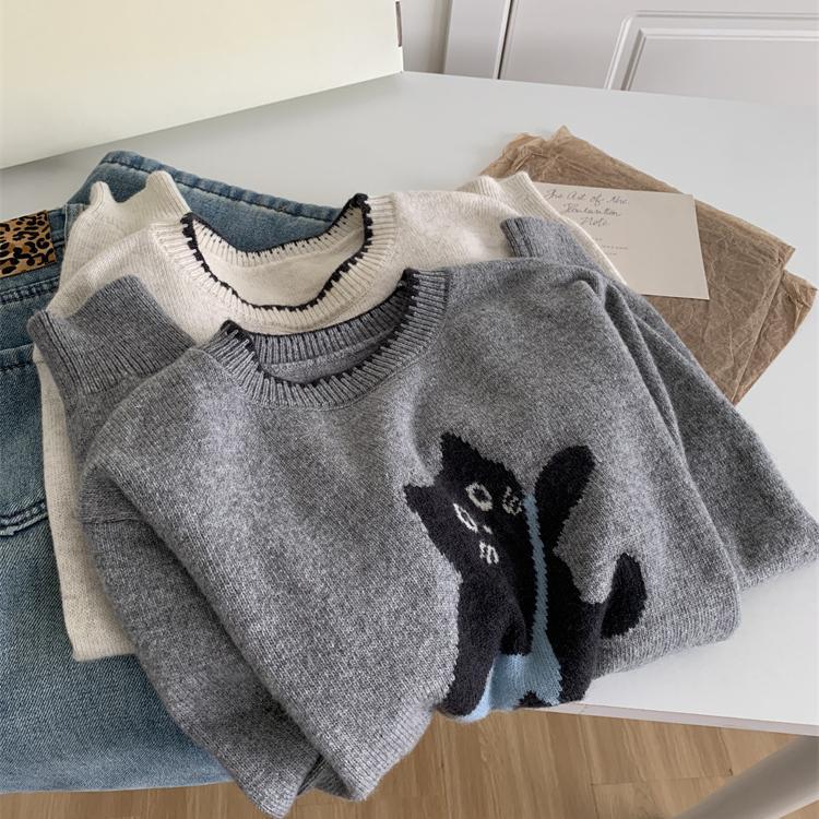 Retro cartoon velvet woolen keep warm sweater with a round collar